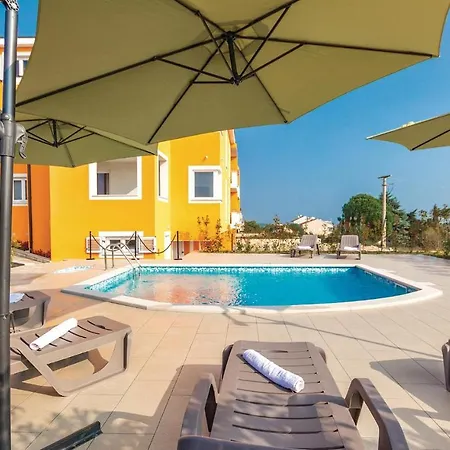 Nice In With House Sea View * Premantura